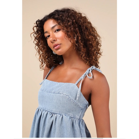 Lulus Charmed Aura Light Wash Blue Denim Tie-Strap Bubble Hem Mini Dress NWT Med - Picture 4 of 15